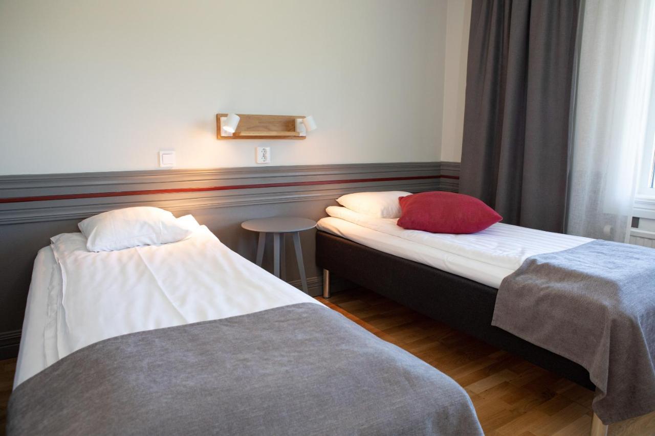 Gylle Hotell & Restaurang Broedernas Borlänge Extérieur photo
