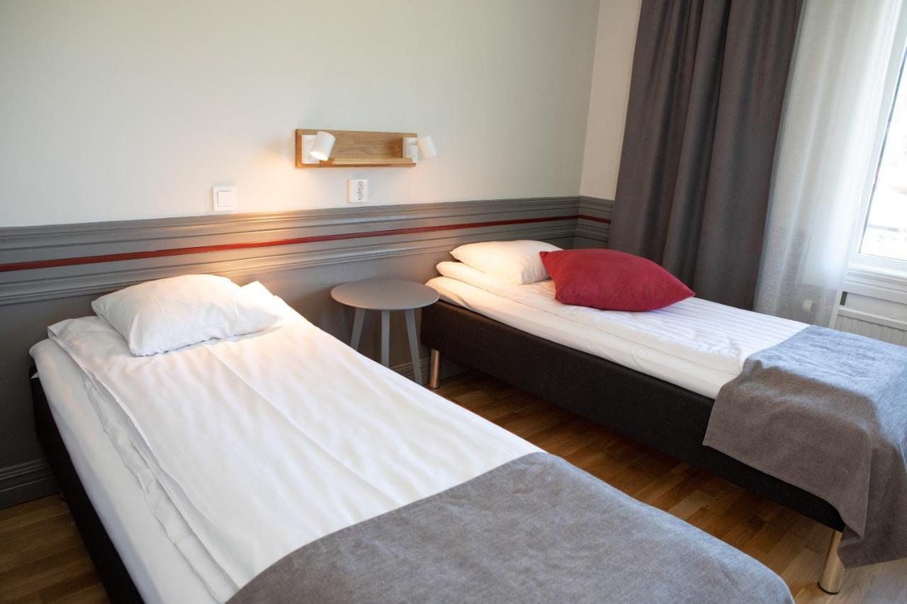 Gylle Hotell & Restaurang Broedernas Borlänge Extérieur photo