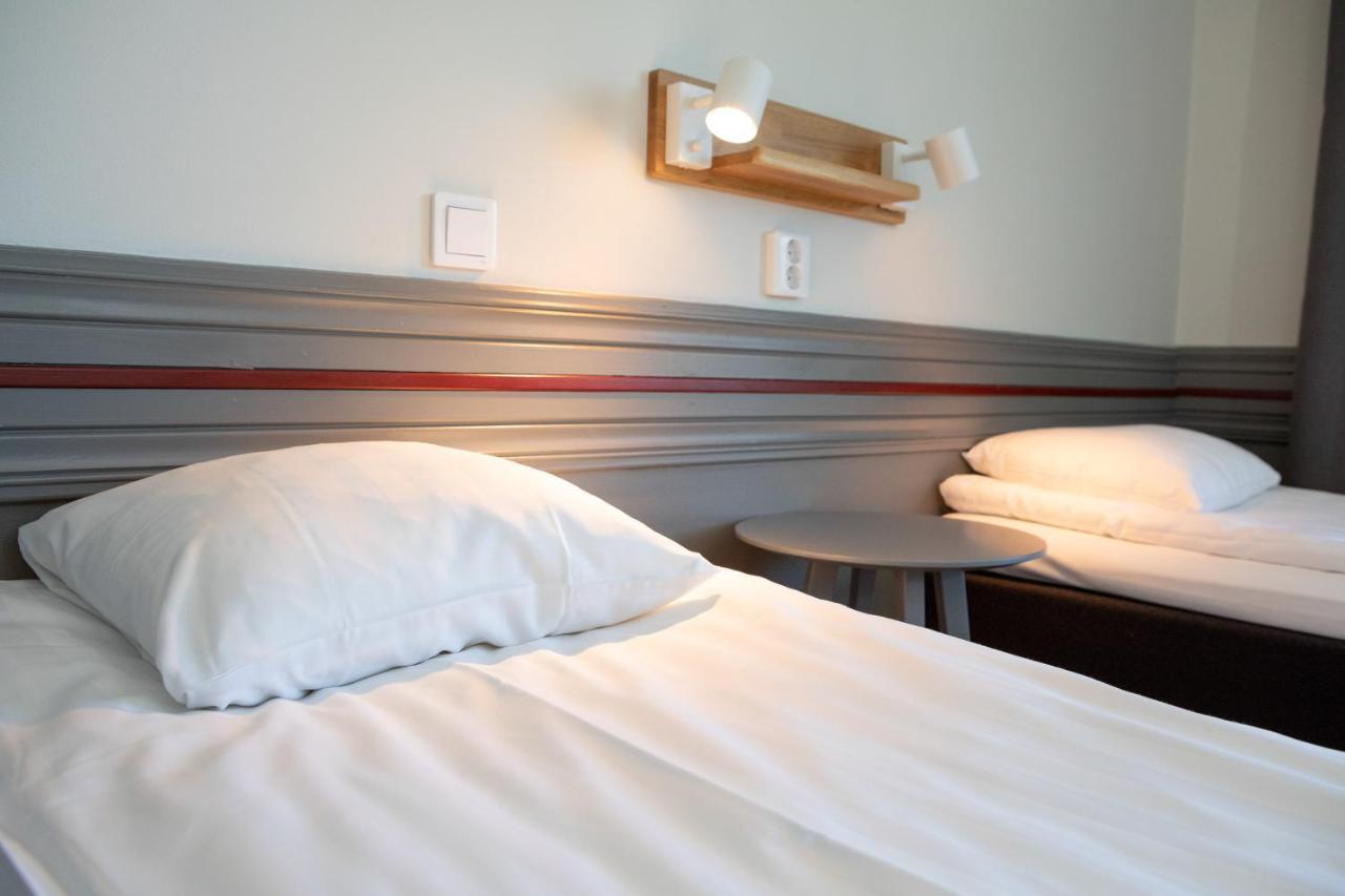 Gylle Hotell & Restaurang Broedernas Borlänge Extérieur photo
