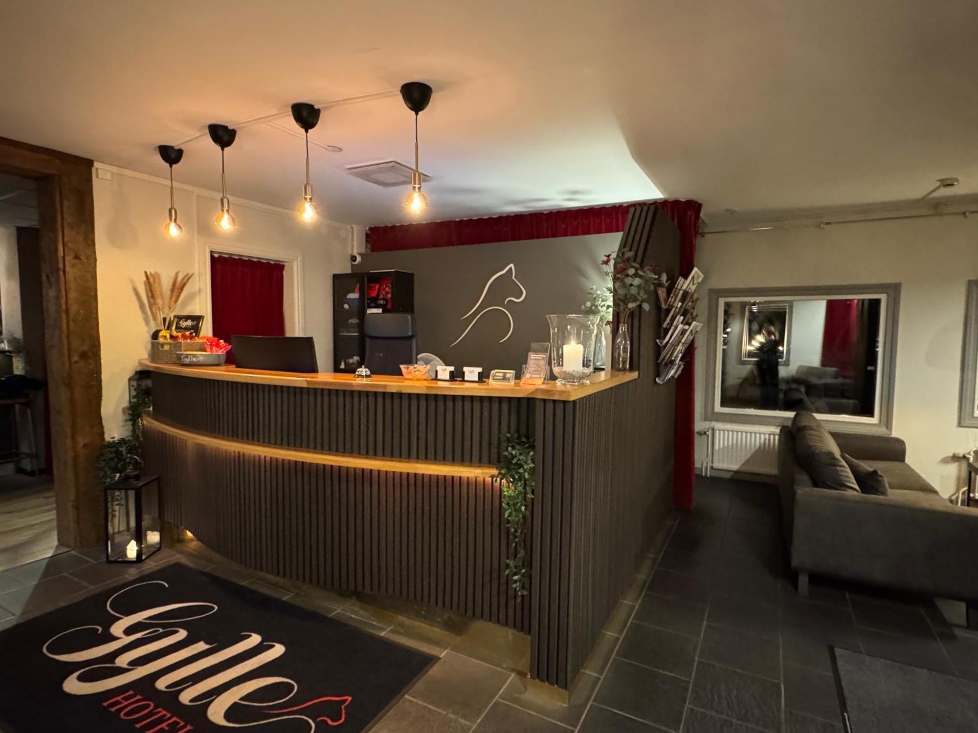 Gylle Hotell & Restaurang Broedernas Borlänge Extérieur photo